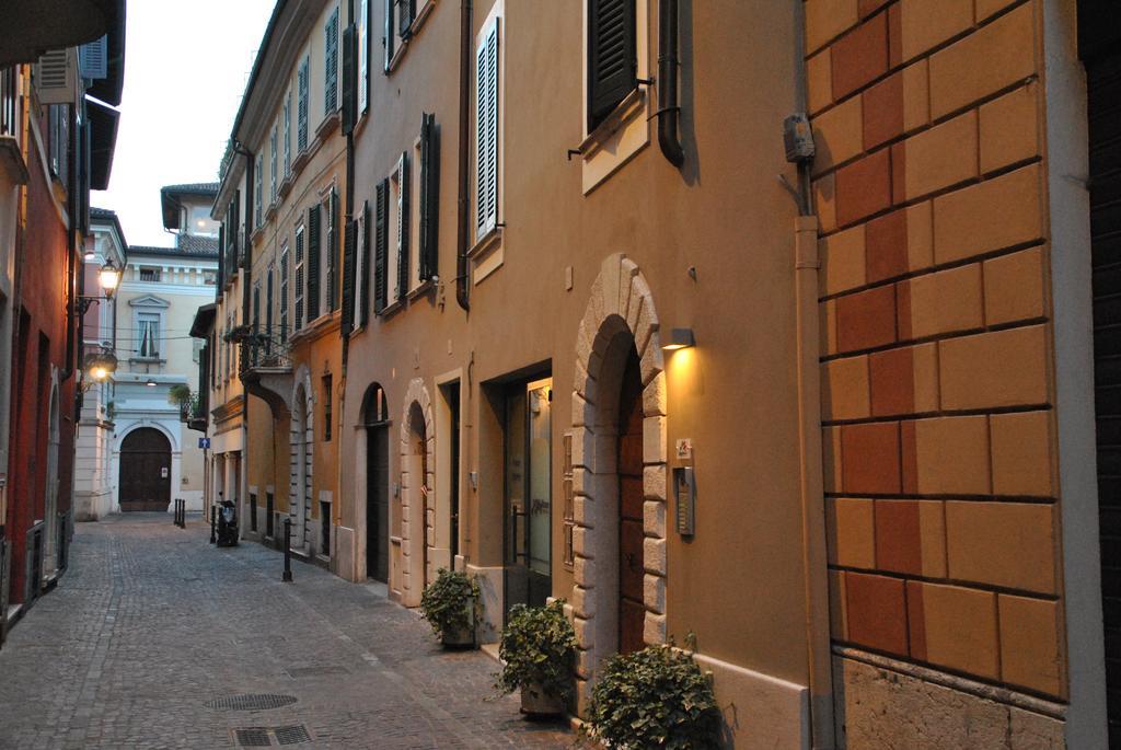 Dietro L'Angolo Hotel Brescia Exterior foto