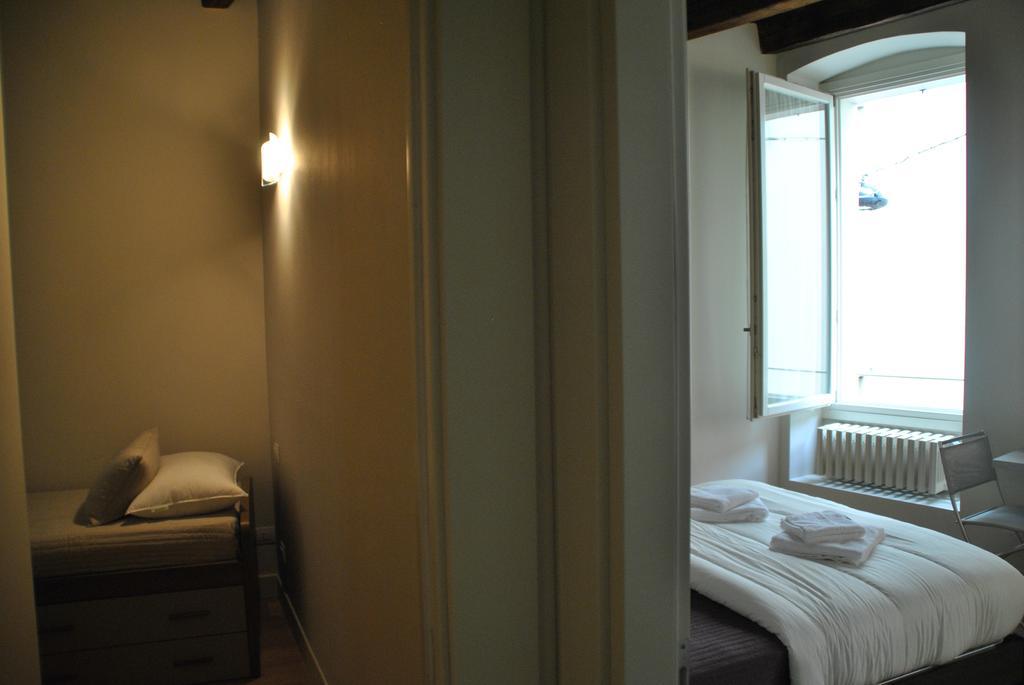 Dietro L'Angolo Hotel Brescia Habitación foto